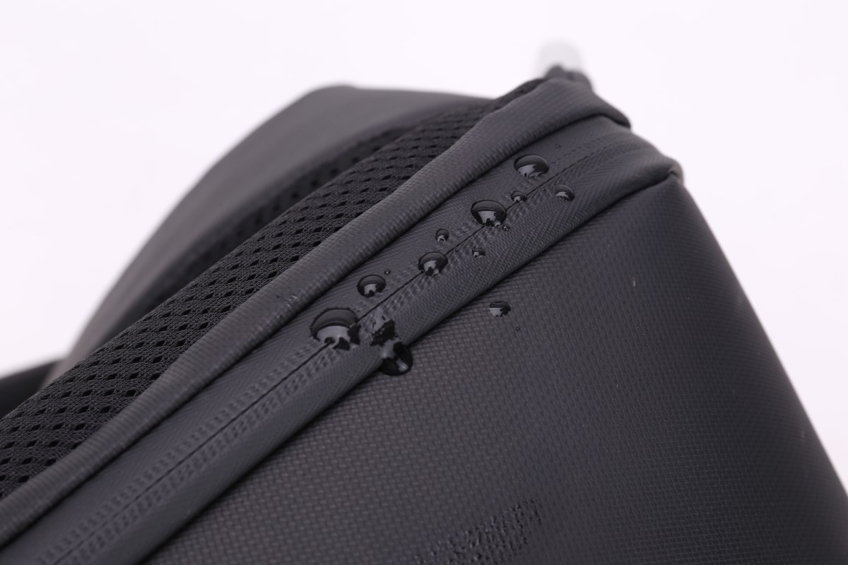 ARCTIC HUNTER τσάντα πλάτης B00208 με θήκη laptop 15.6″, λουκέτο TSA, 24L, μαύρη