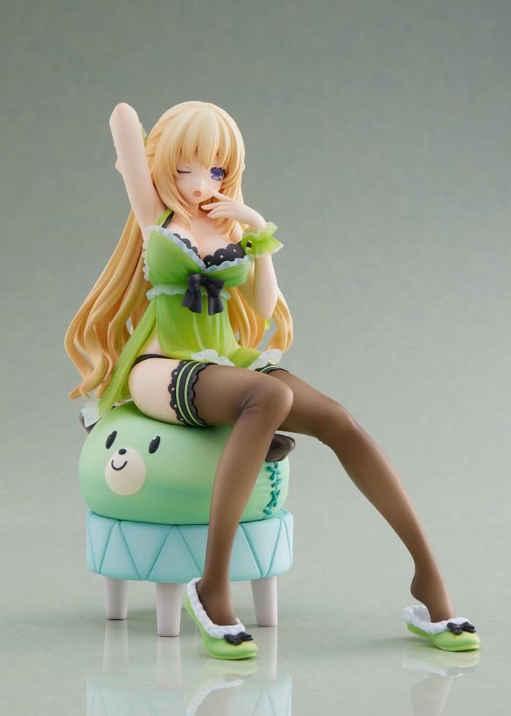 Φιγούρα Hyperdimension Neptunia – Neptunia Vert Waking Up Statue (17cm)