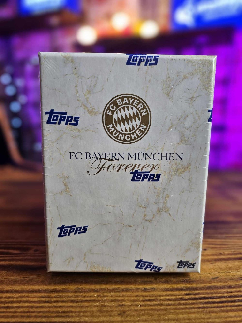 Topps – 2023-24 FC Bayern Munchen Forever Hobby Box (3 Κάρτες)