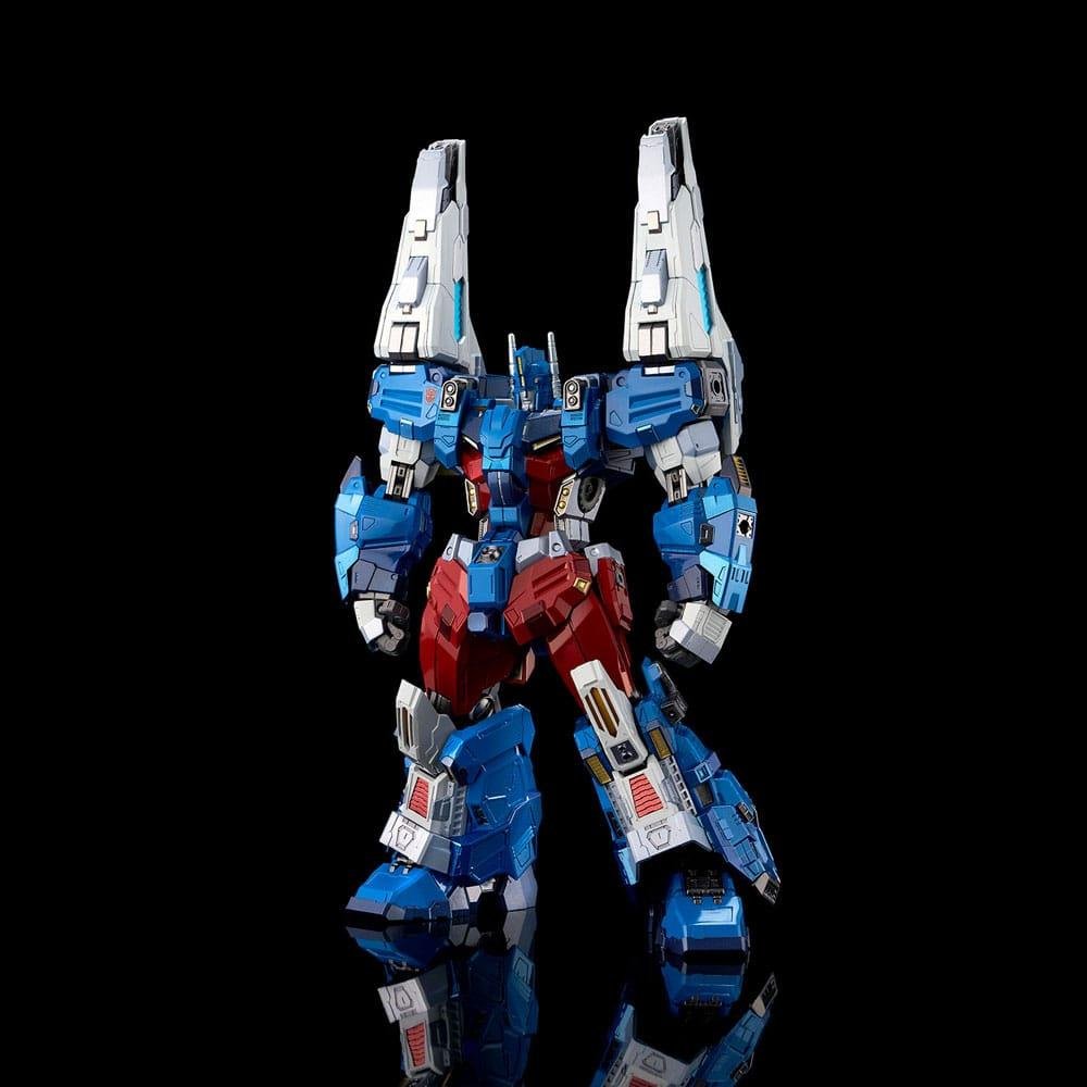 Transformers: Kuro Kara Kuri – Ultra Magnus Action Figure (21cm)